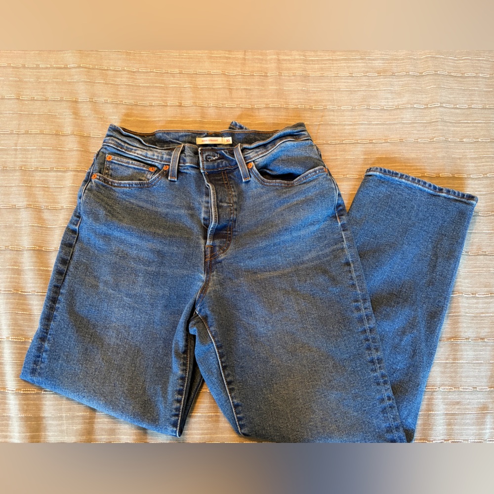 Levi’s Women's Blue Wedgie Straight Leg Jeans